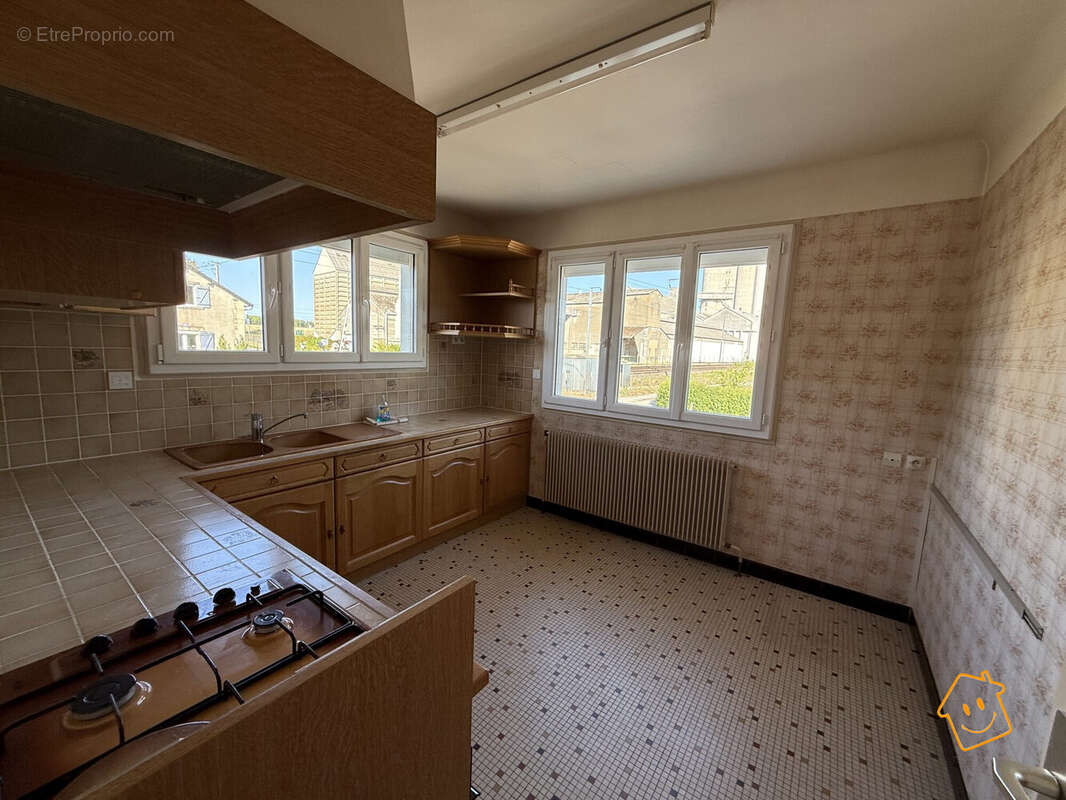 Maison à MOULINS-SUR-YEVRE