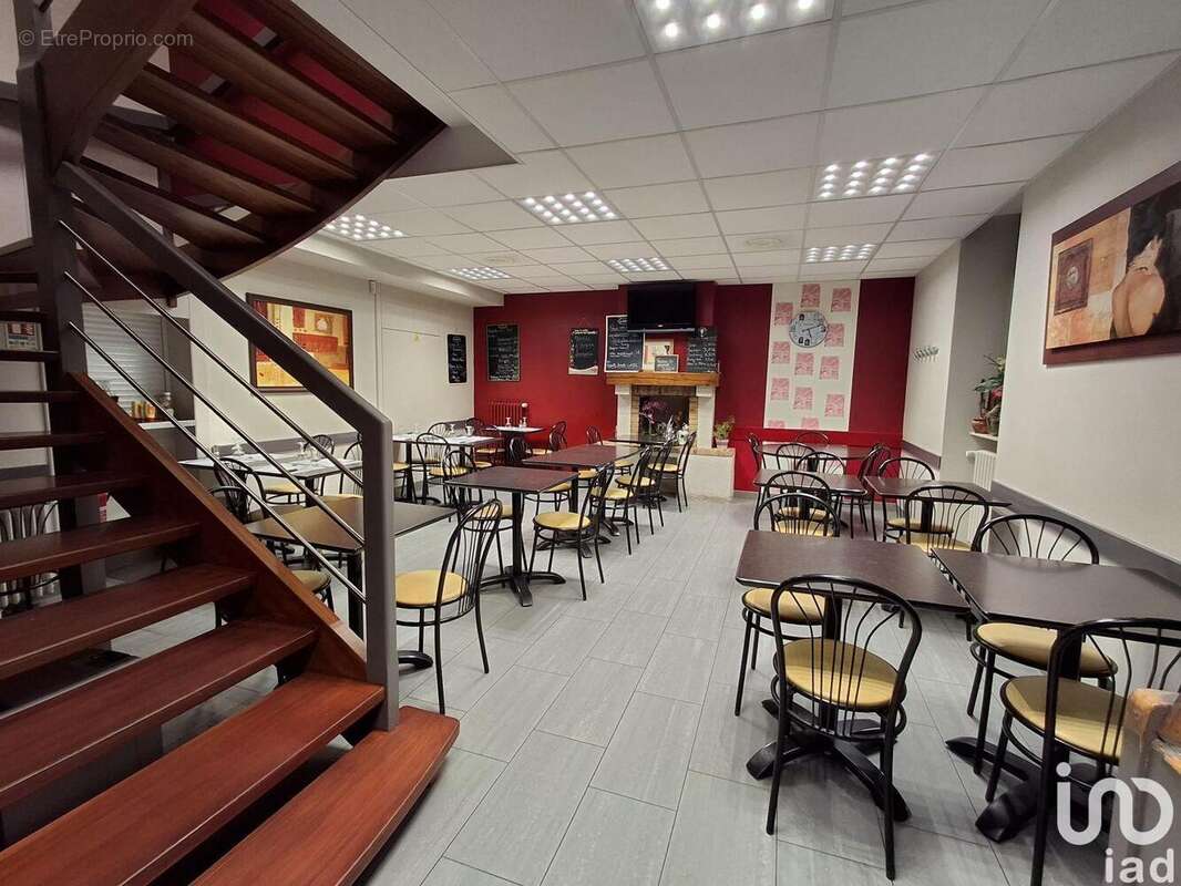 Photo 2 - Commerce à MORDELLES