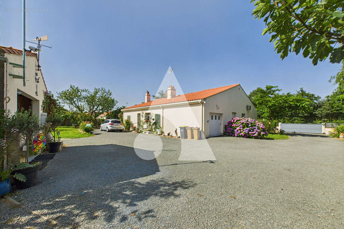 Maison à LA CHAPELLE-HERMIER