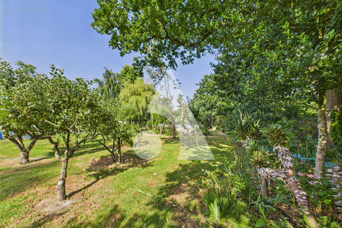 Maison à LA CHAPELLE-HERMIER