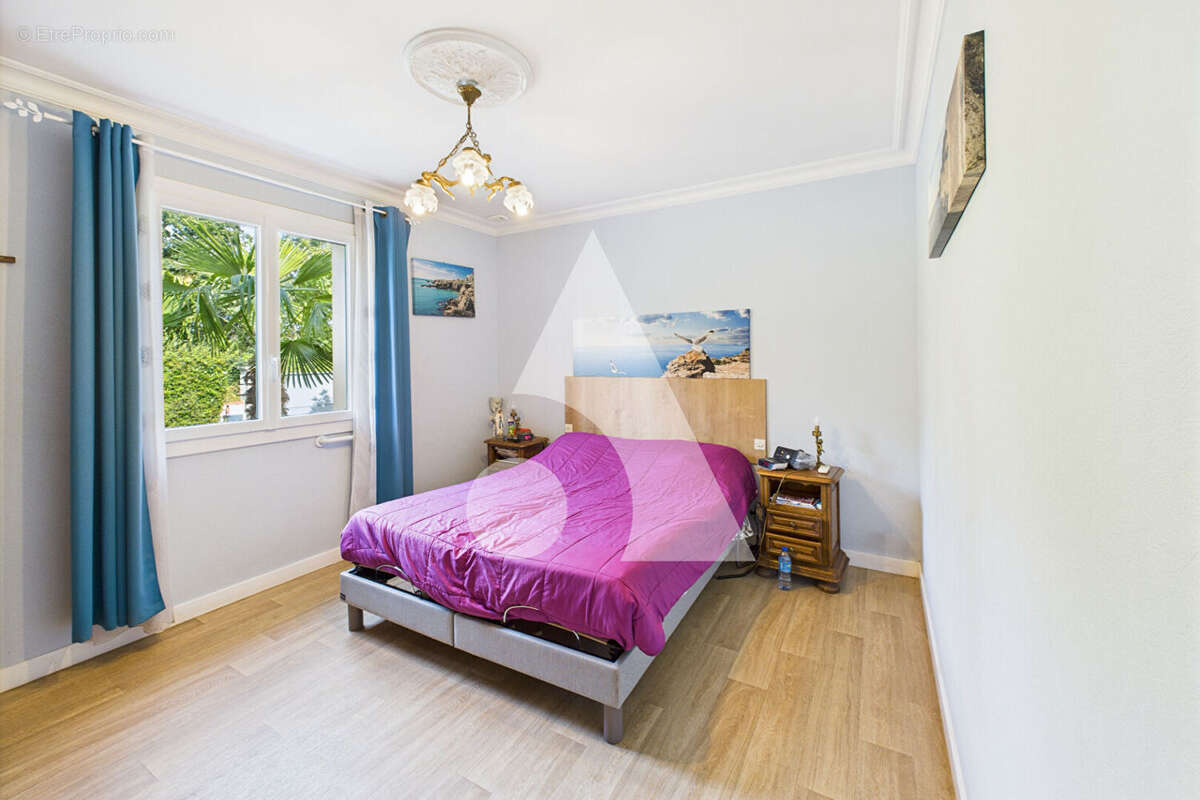 Maison à LA CHAPELLE-HERMIER