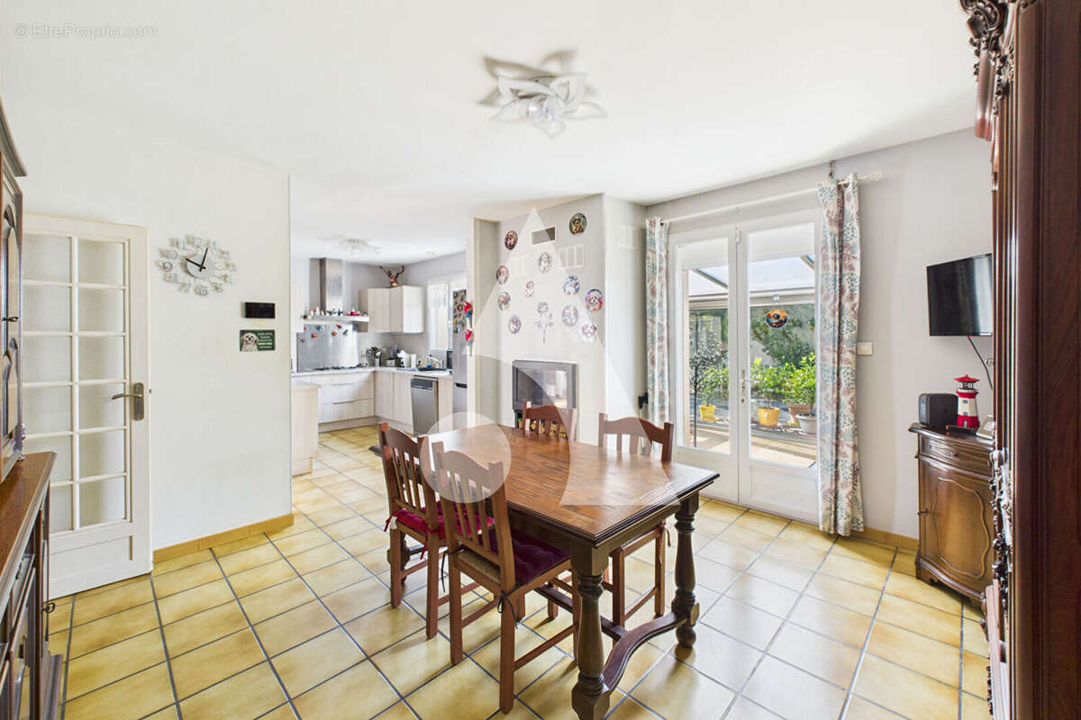 Maison à LA CHAPELLE-HERMIER