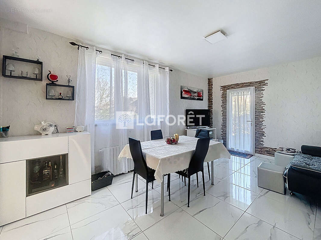 Maison à CASTELSARRASIN