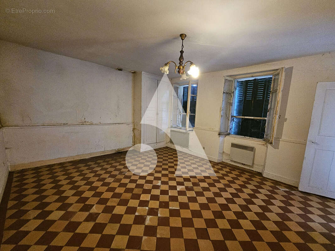 Maison à COULOMMIERS