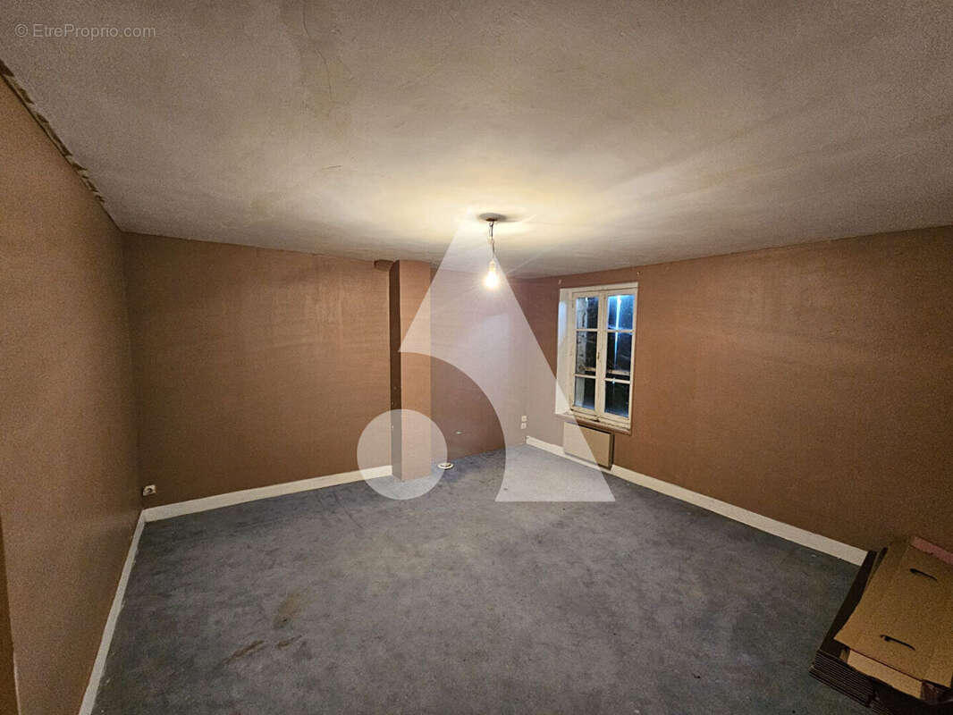 Maison à COULOMMIERS