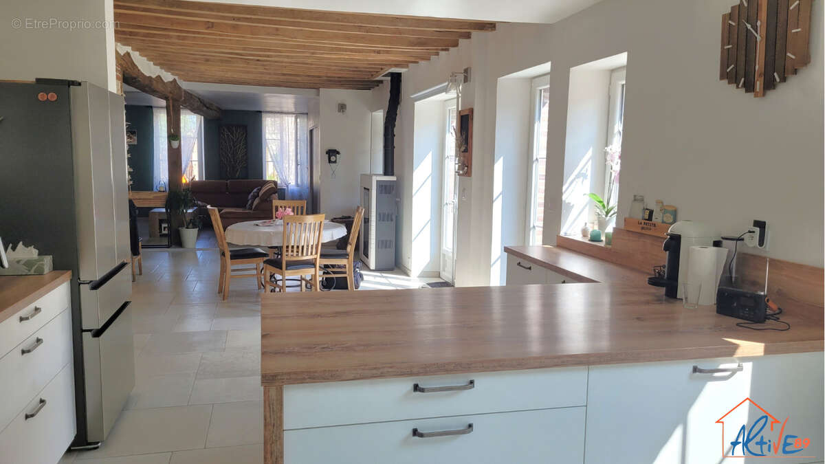 Maison à AILLANT-SUR-THOLON