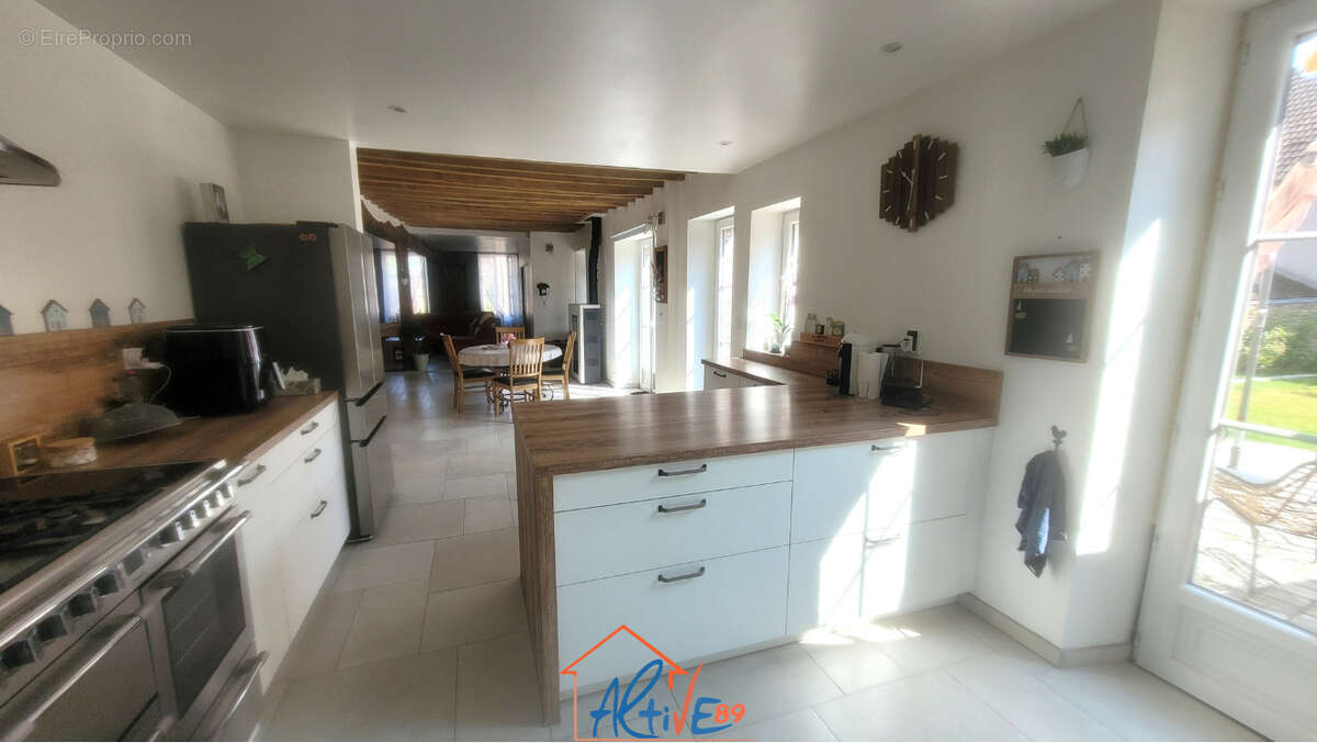 Maison à AILLANT-SUR-THOLON