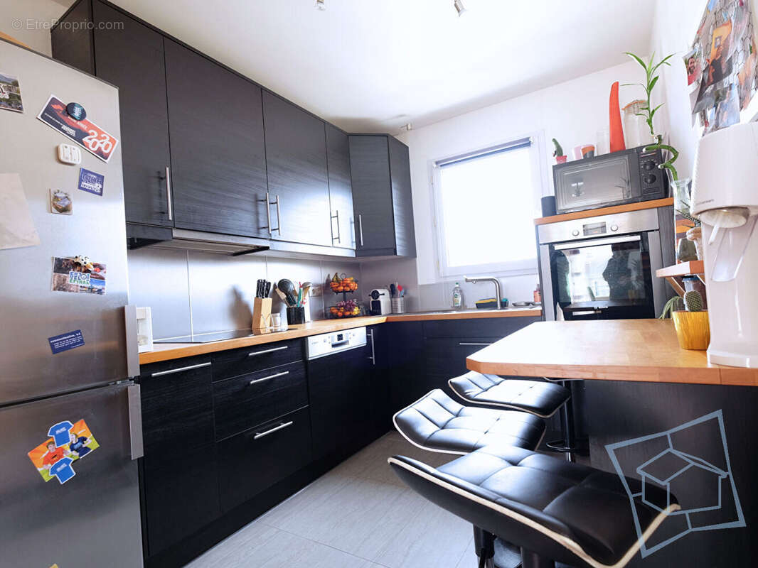 Appartement à VOISINS-LE-BRETONNEUX