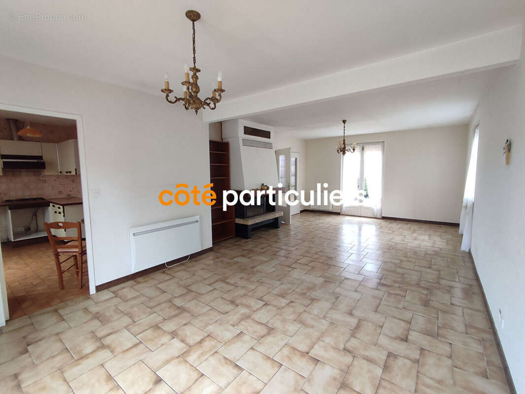 Maison à CORQUILLEROY