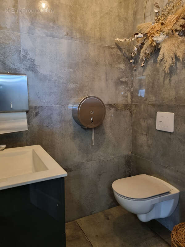 Commerce à GREOUX-LES-BAINS