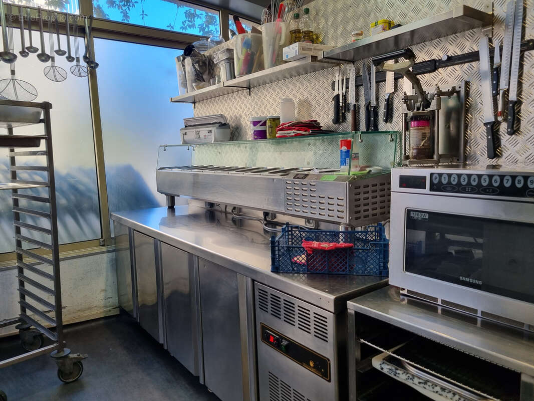 Commerce à GREOUX-LES-BAINS