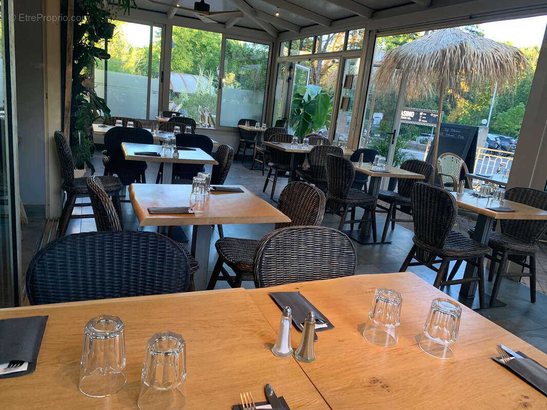 Commerce à GREOUX-LES-BAINS