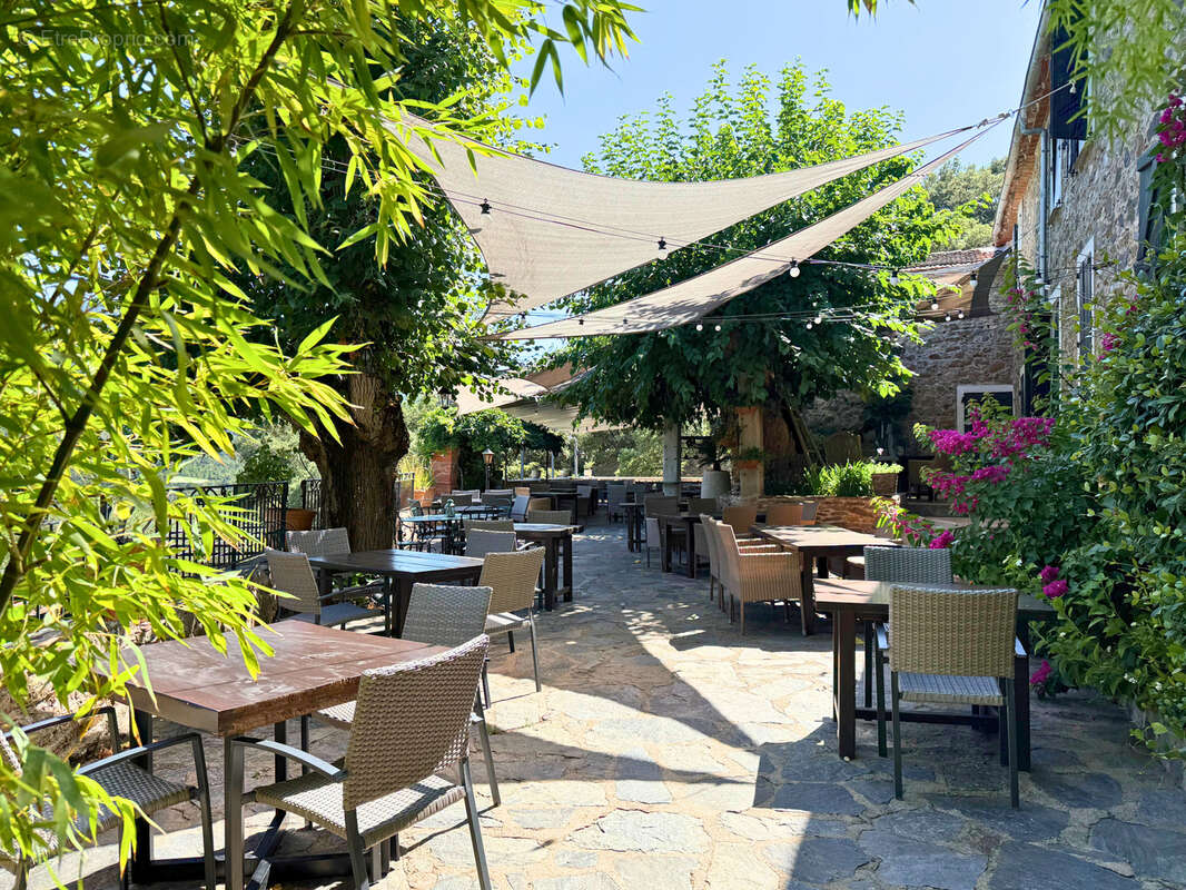 Commerce à SAINT-TROPEZ