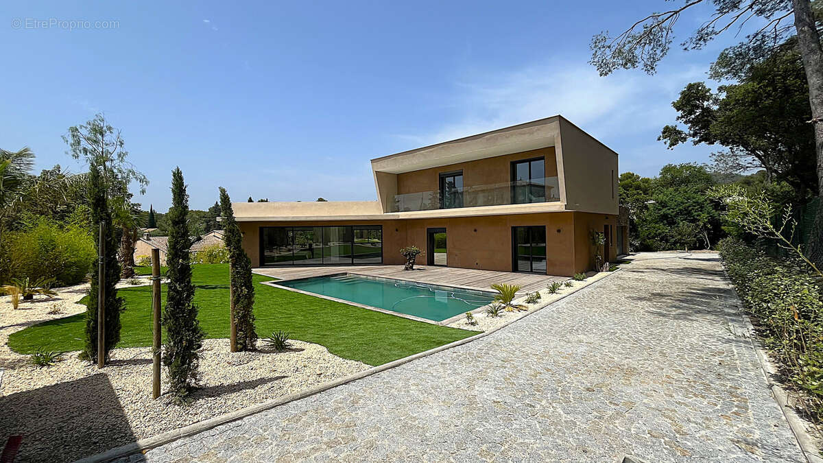 Maison à SAINT-RAPHAEL