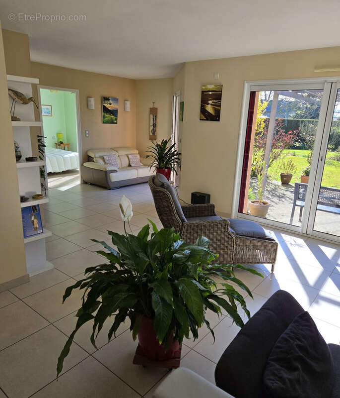 Maison à SAINT-CHARLES-LA-FORET