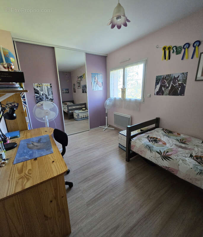 Maison à SAINT-CHARLES-LA-FORET