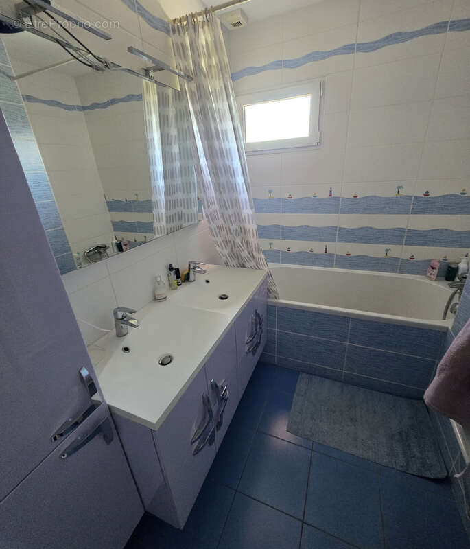 Maison à SAINT-CHARLES-LA-FORET