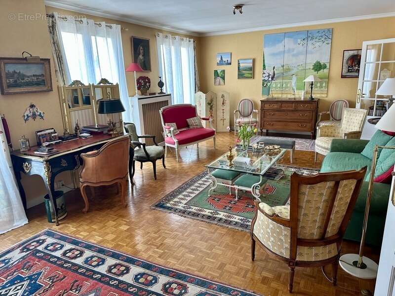Appartement à VERSAILLES