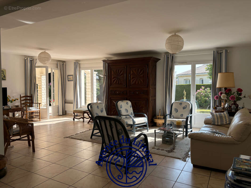 Maison à VAUX-SUR-MER