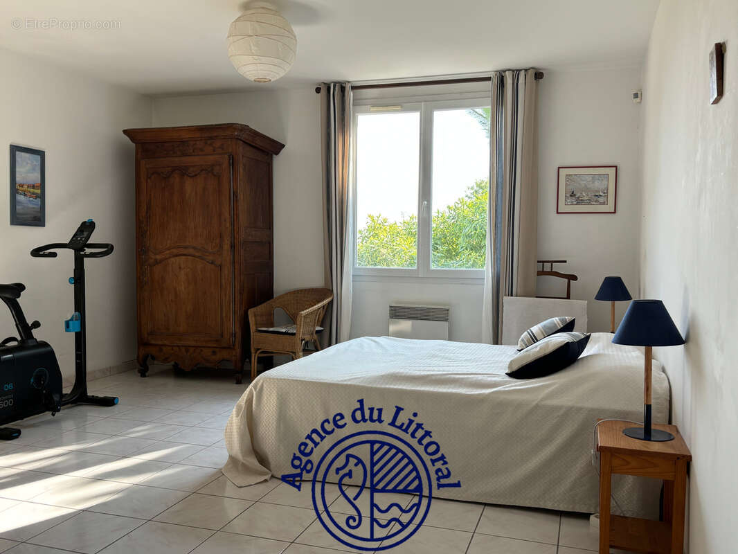 Maison à VAUX-SUR-MER