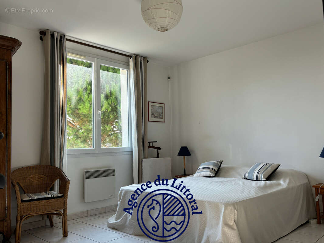 Maison à VAUX-SUR-MER