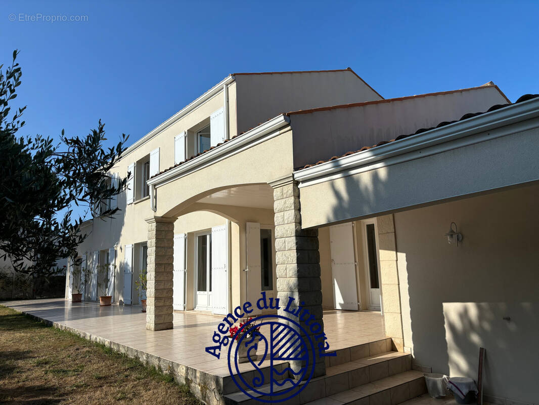 Maison à VAUX-SUR-MER