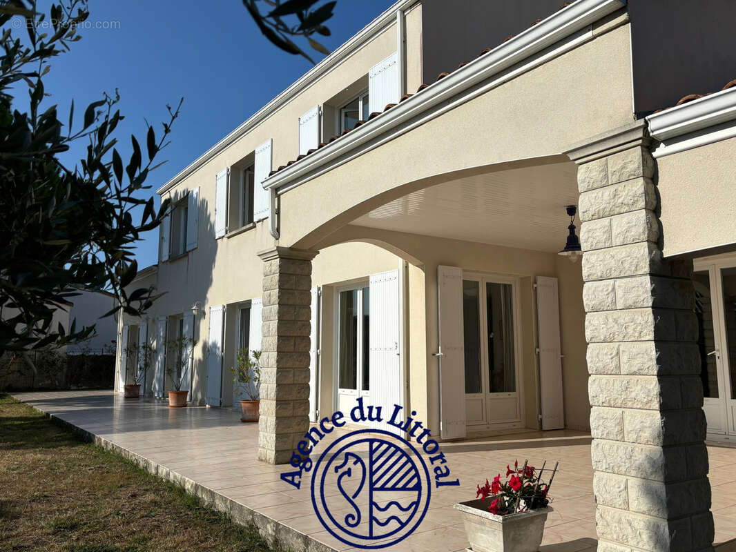 Maison à VAUX-SUR-MER