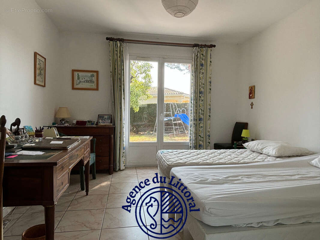 Maison à VAUX-SUR-MER