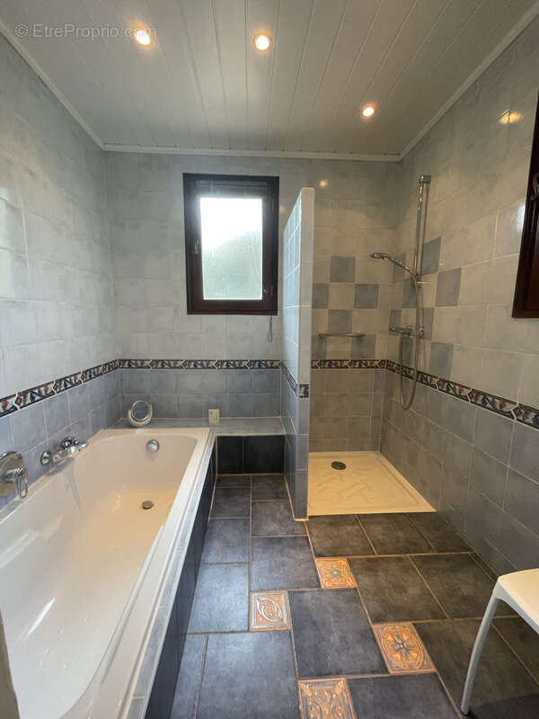 Maison à BOISSET-ET-GAUJAC