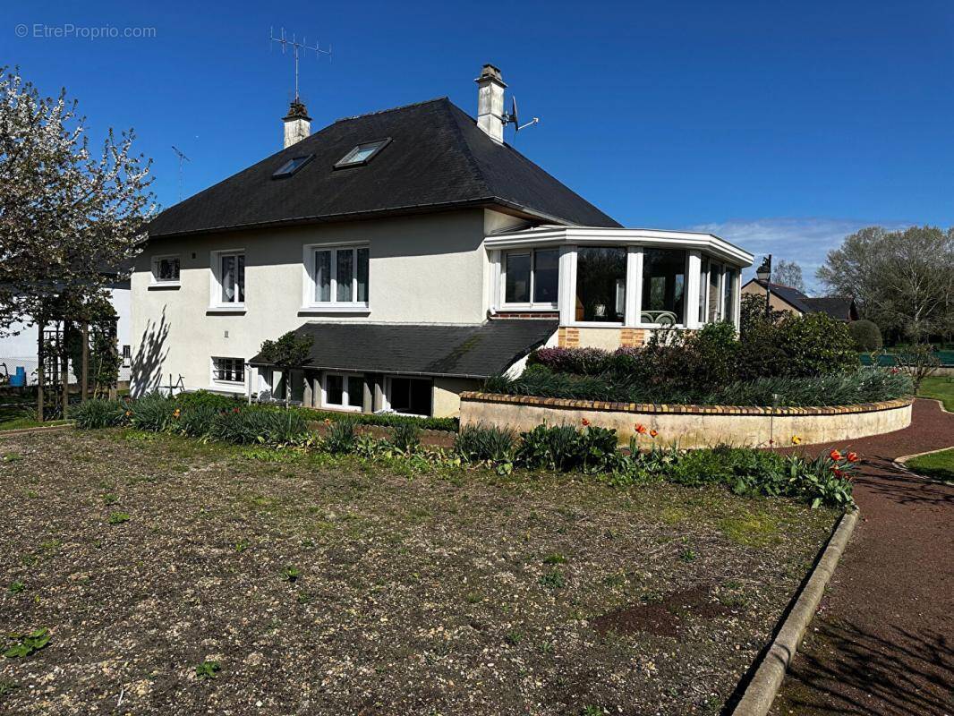 Maison à BONCHAMP-LES-LAVAL