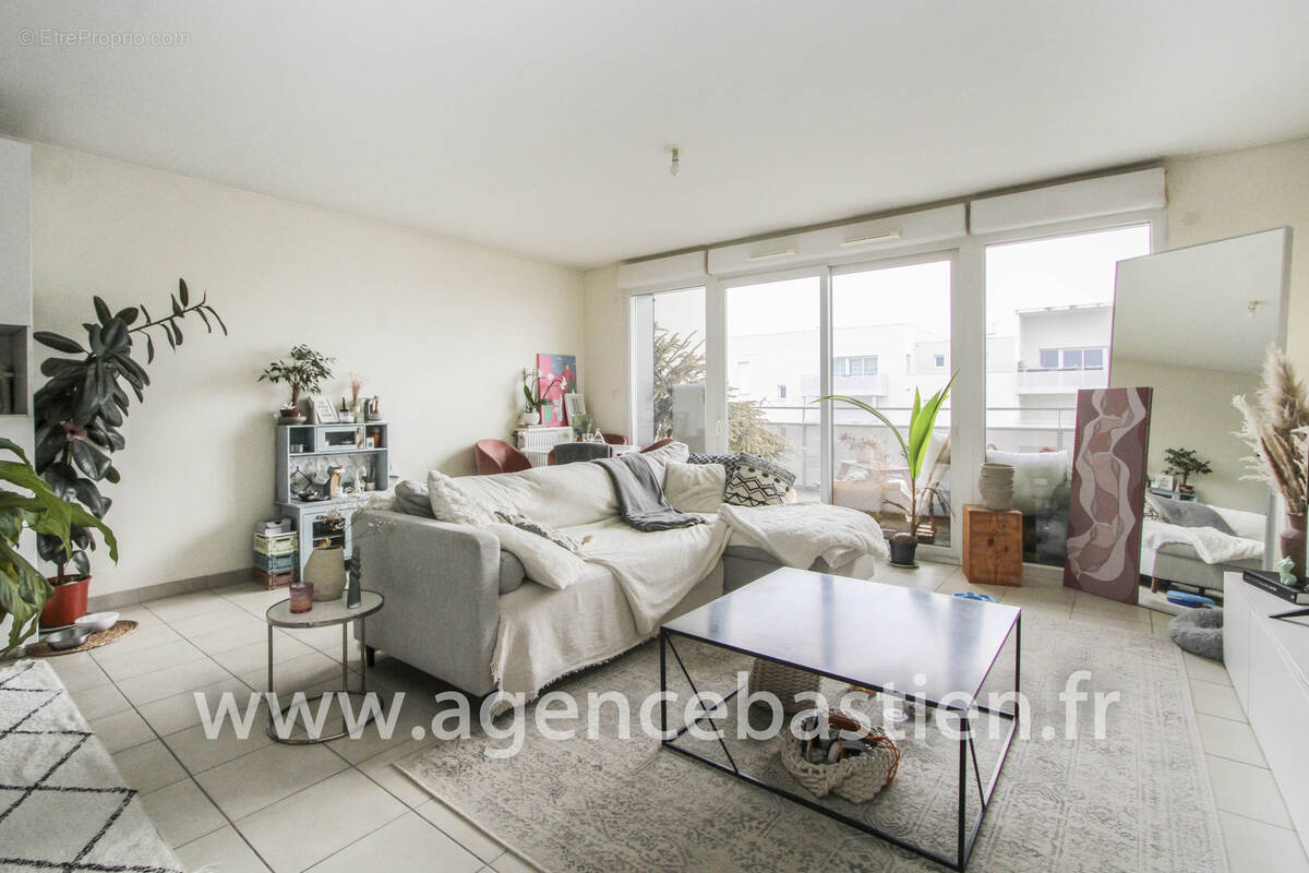 Appartement à SAINT-GENIS-POUILLY