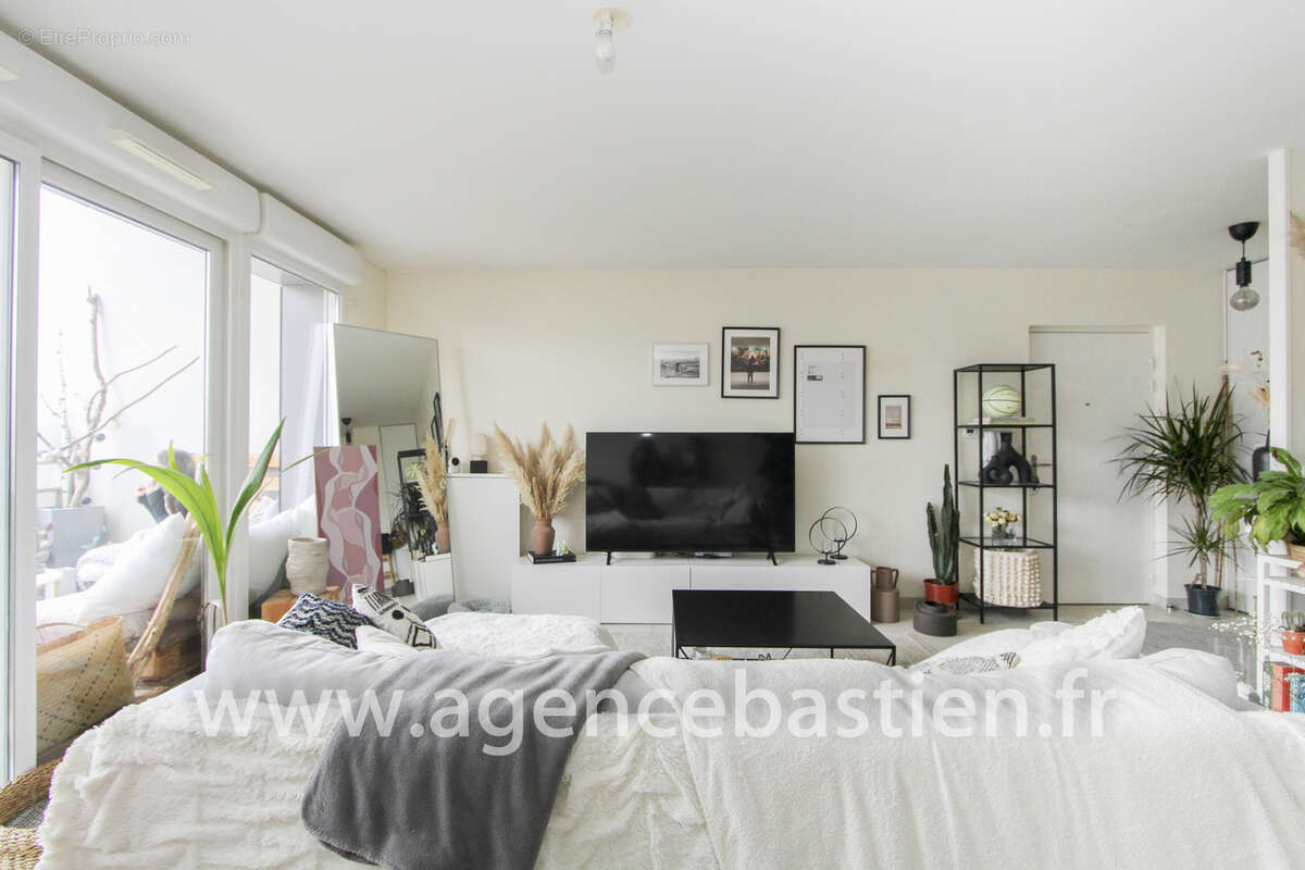 Appartement à SAINT-GENIS-POUILLY