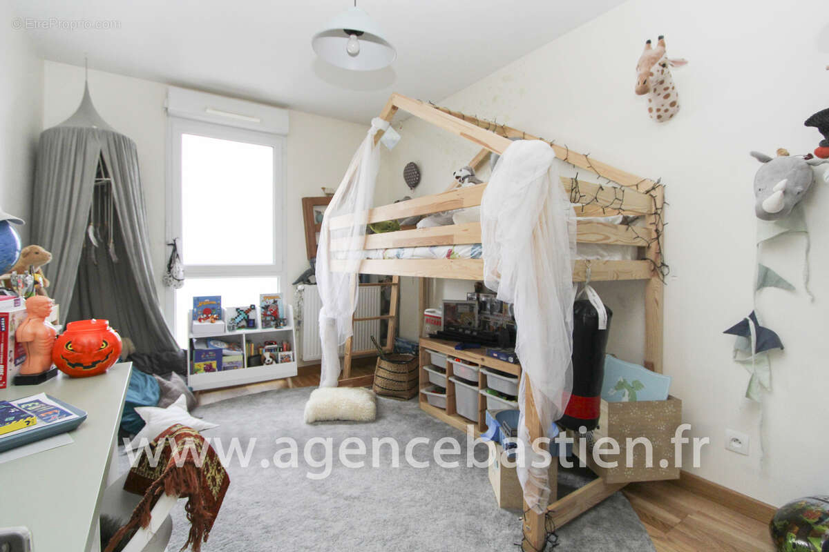 Appartement à SAINT-GENIS-POUILLY