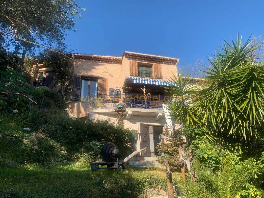 Maison à CAGNES-SUR-MER