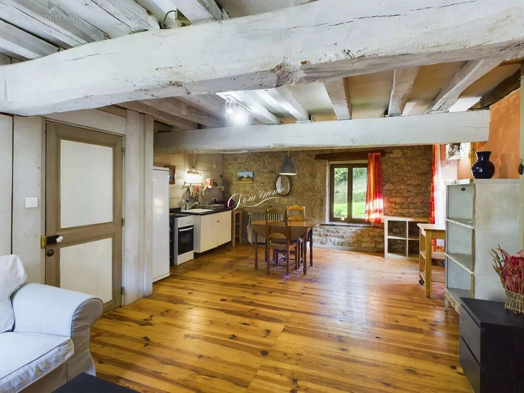 Maison à SAINT-MARTIN-DE-LA-MER