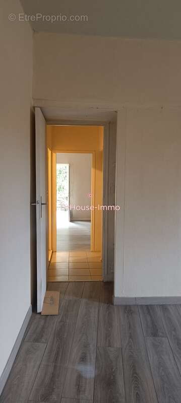 Maison à NOTRE-DAME-DE-SANILHAC