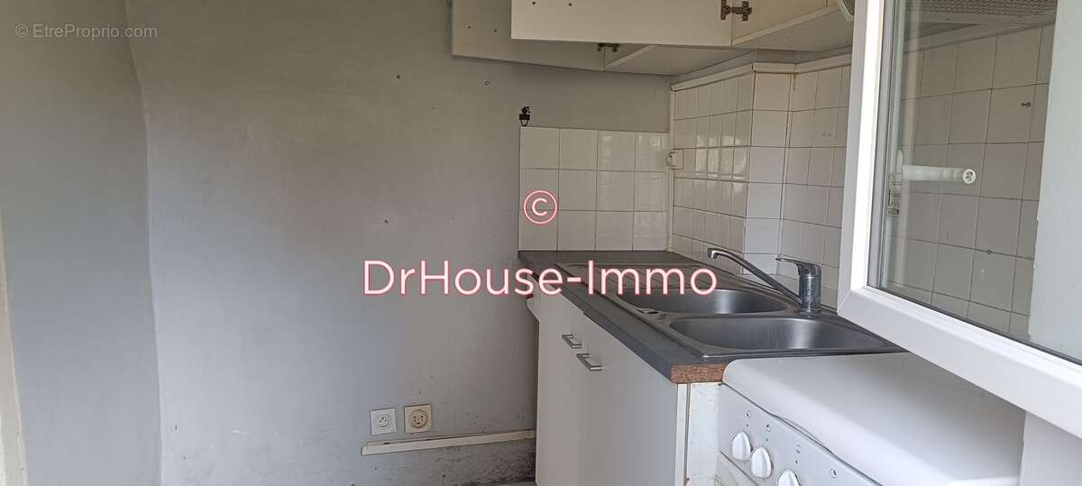 Maison à NOTRE-DAME-DE-SANILHAC