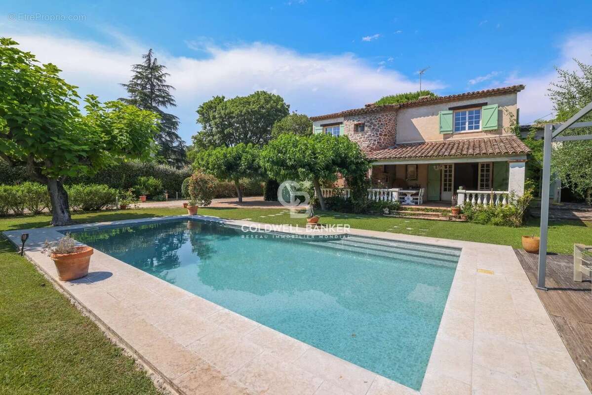 Maison à MOUGINS