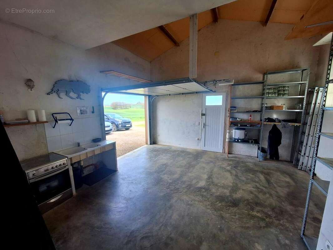 1000042893 - Maison à SAINT-JEAN-LE-COMTAL