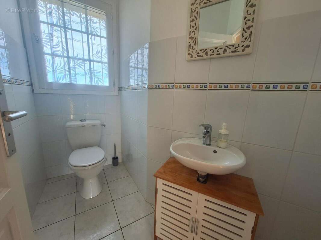 1000042899 - Maison à SAINT-JEAN-LE-COMTAL