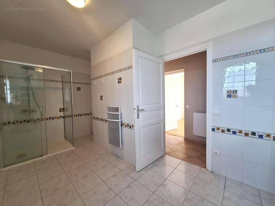 1000042909 - Maison à SAINT-JEAN-LE-COMTAL