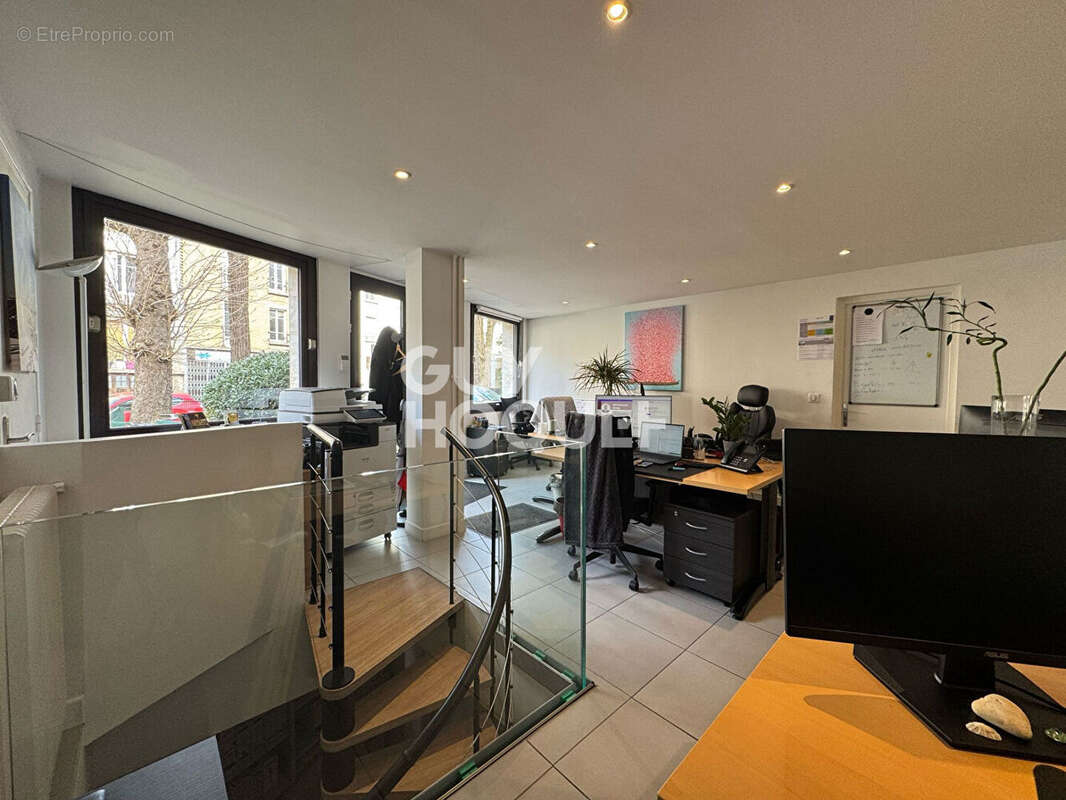 Commerce à FONTENAY-SOUS-BOIS