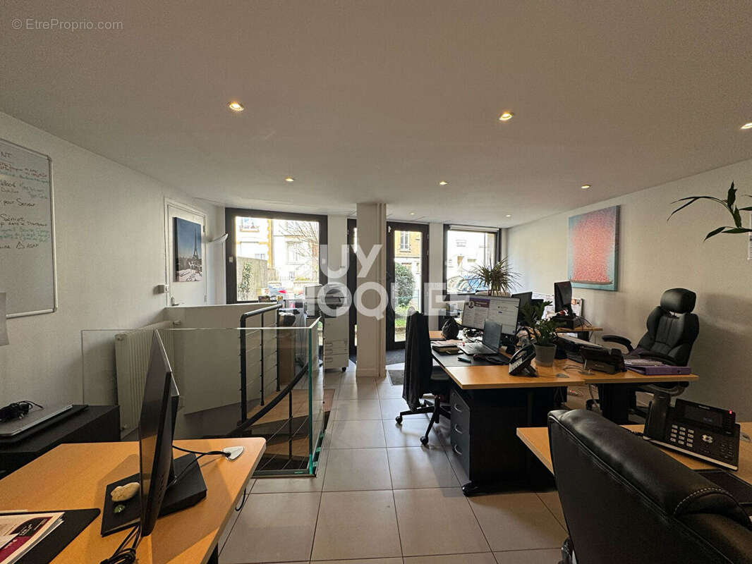 Commerce à FONTENAY-SOUS-BOIS