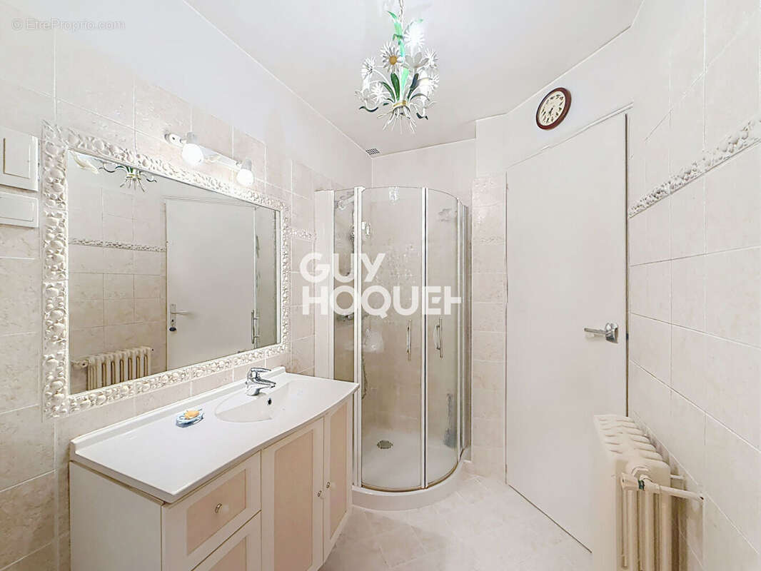 Maison à MOUANS-SARTOUX