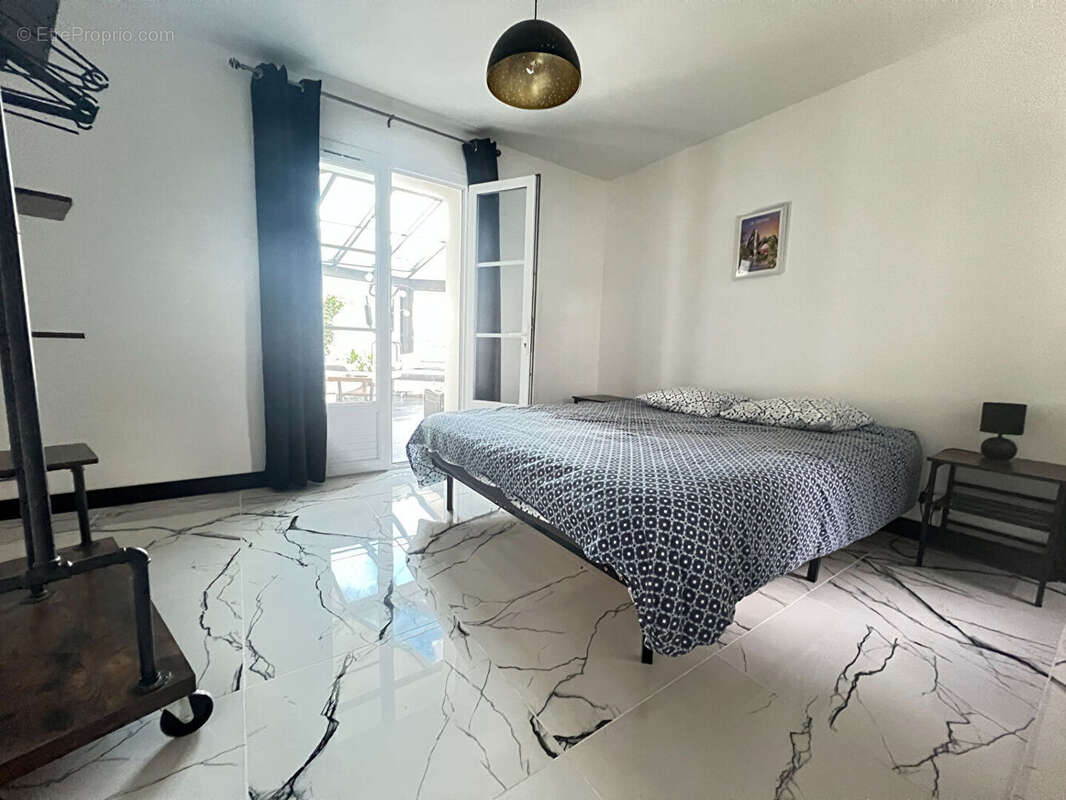 Maison à LES MATHES