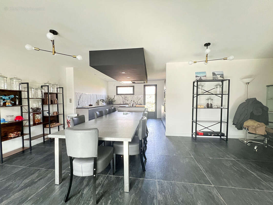 Maison à LES MATHES