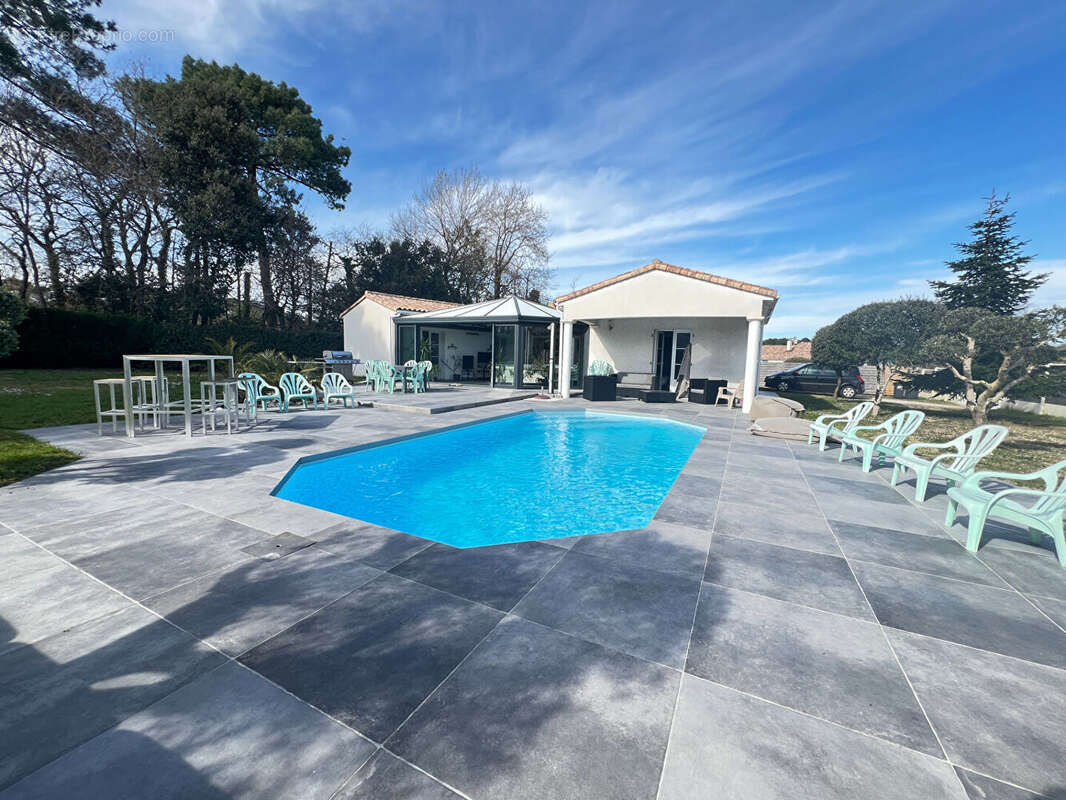 Maison à LES MATHES