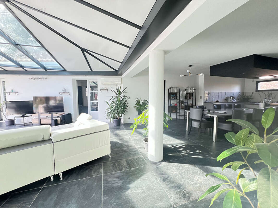 Maison à LES MATHES