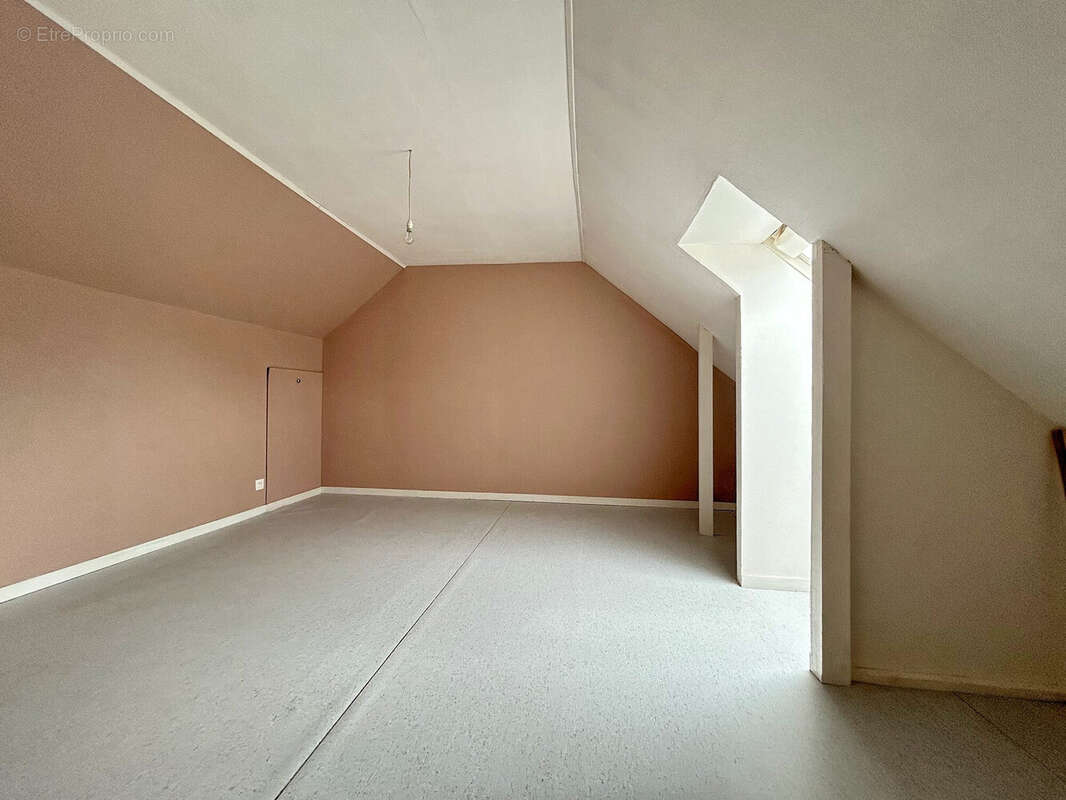 Maison à COURDEMANCHE