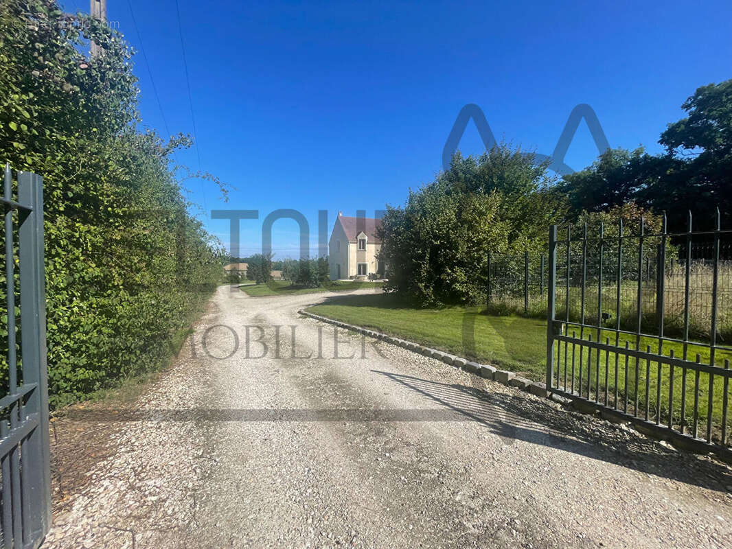 Maison à COULOMMIERS